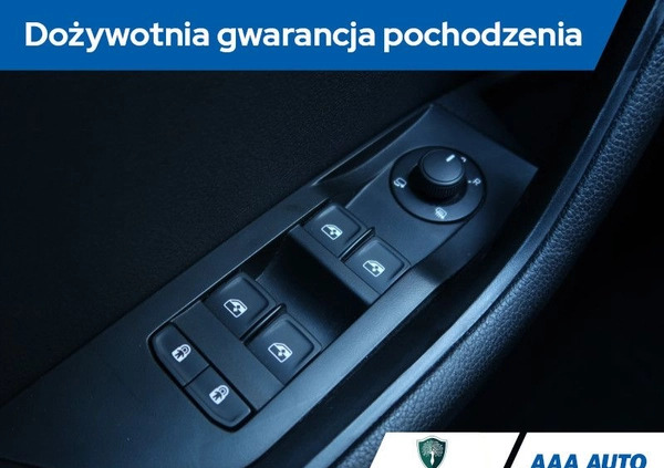 Skoda Superb cena 77000 przebieg: 102841, rok produkcji 2019 z Siedlce małe 326